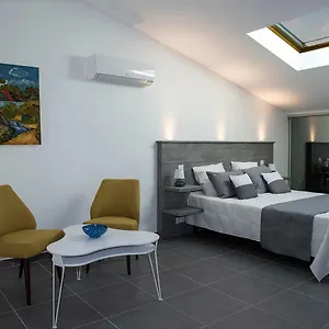 Gite Les Courlis , Saint-Étienne-du-Grès Frankrijk